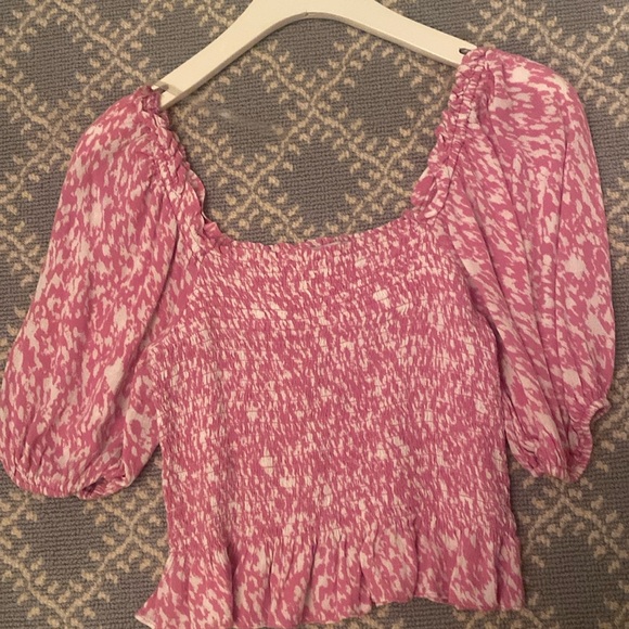 Pretty pink top perfect for casual days super comfy - Picture 1 of 1